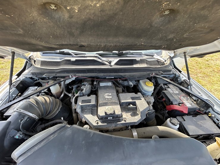 2020-dodge-3500-image-14