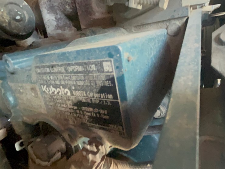 2018-kubota-ssv75-image-32