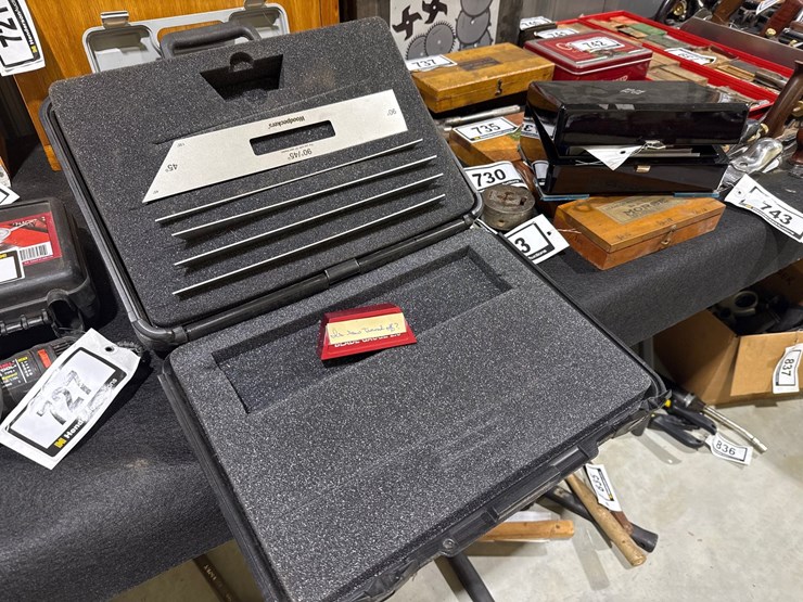 #725-•-blade-gauge-image-1