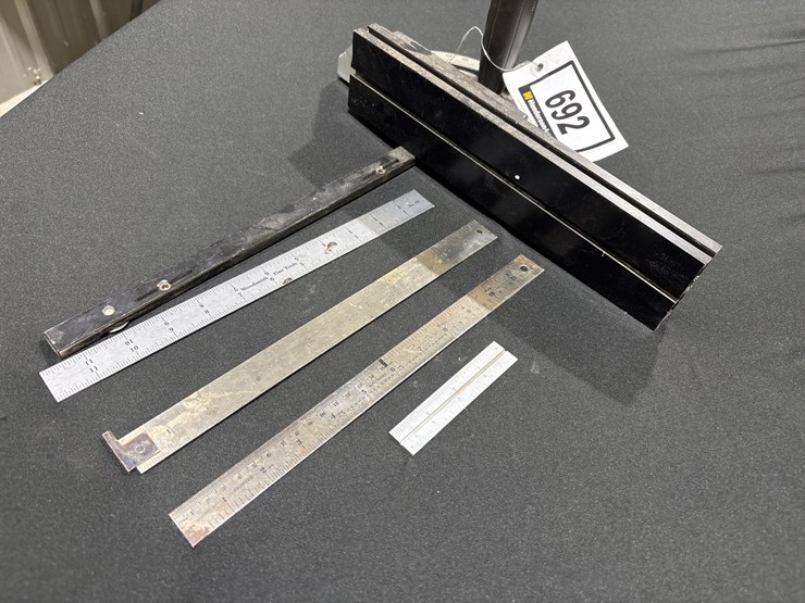 #692-•-group-of-wood-working-various-tools-image-3