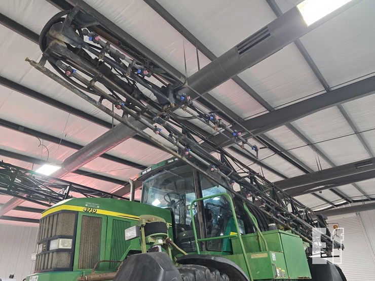 2000-john-deere-4710-image-17