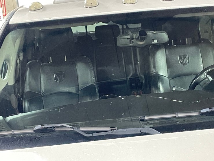 2012-dodge-3500-image-109