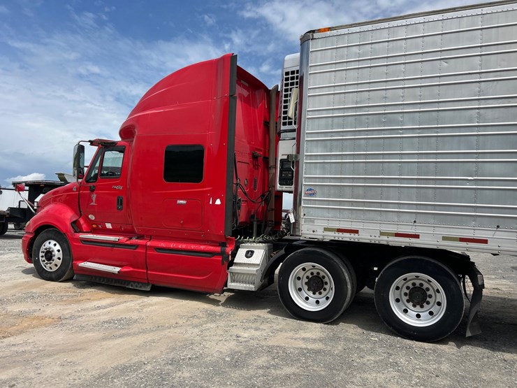 2011-international-prostar-image-2