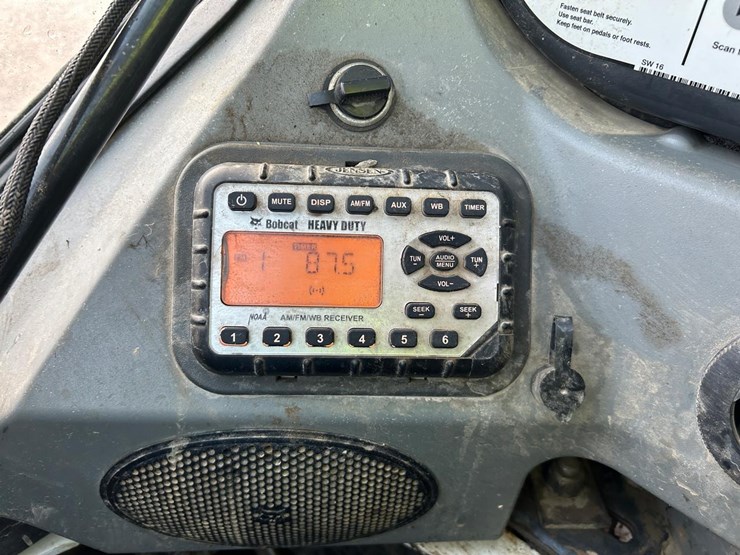 2017-bobcat-t770-image-20