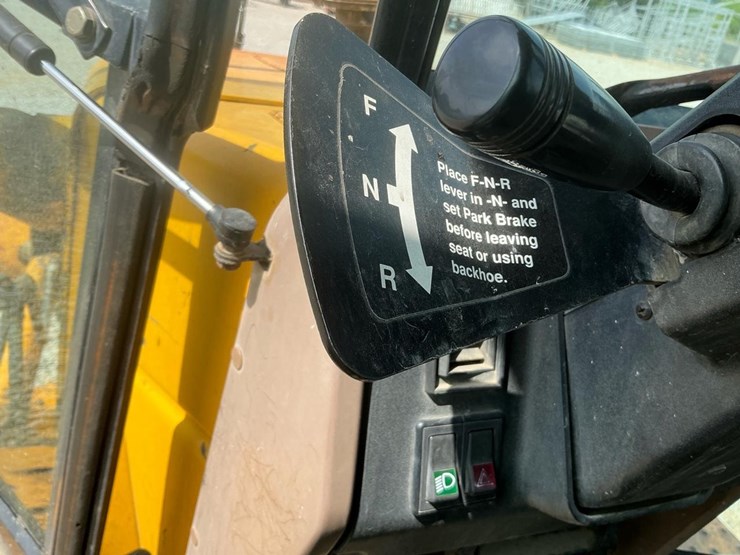 john-deere-310d-image-31