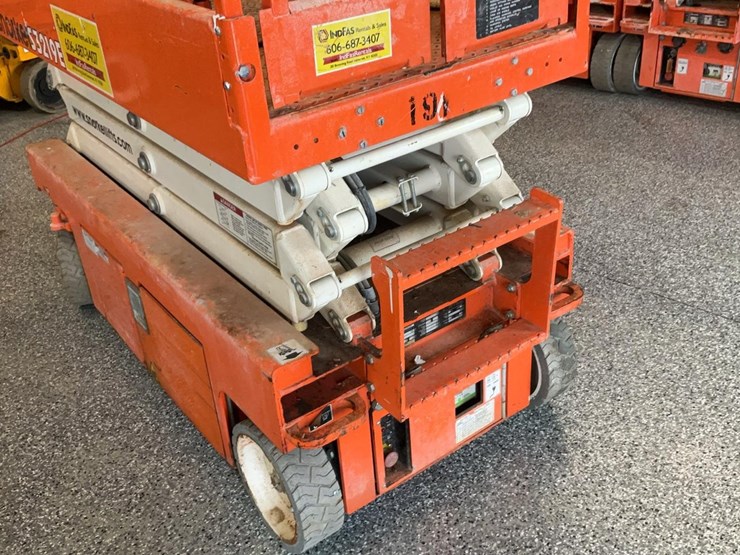 #425-•-2020-snorkel-19'-scissor-lift-image-16
