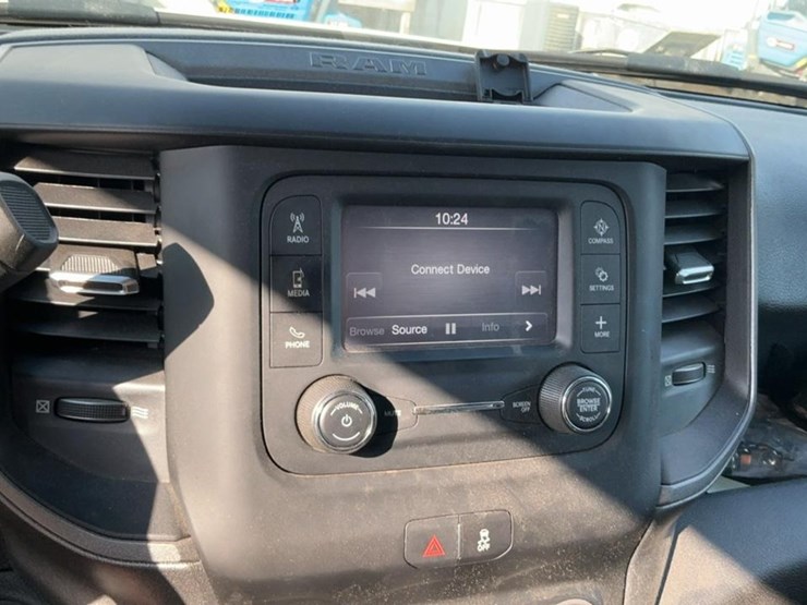 2022-dodge-3500-image-23