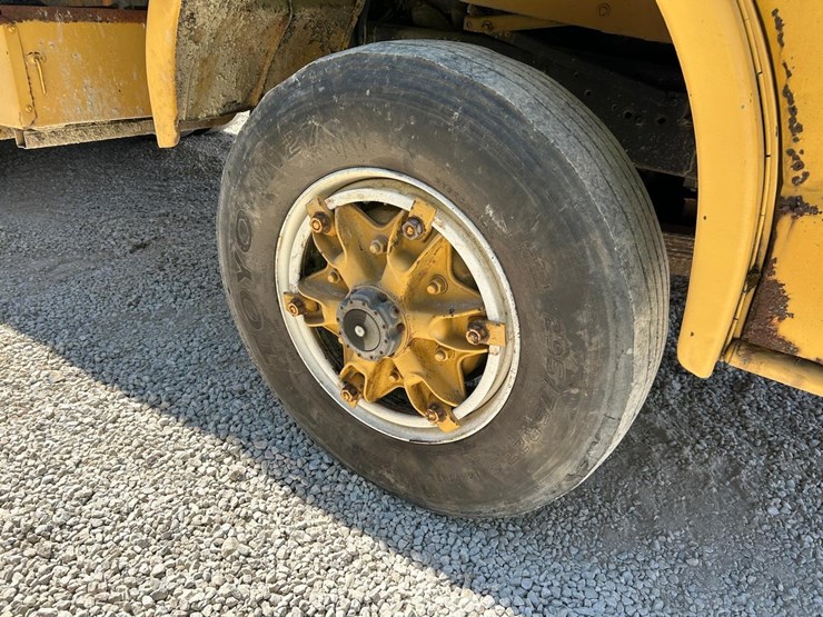 1983-caterpillar-3208-image-9