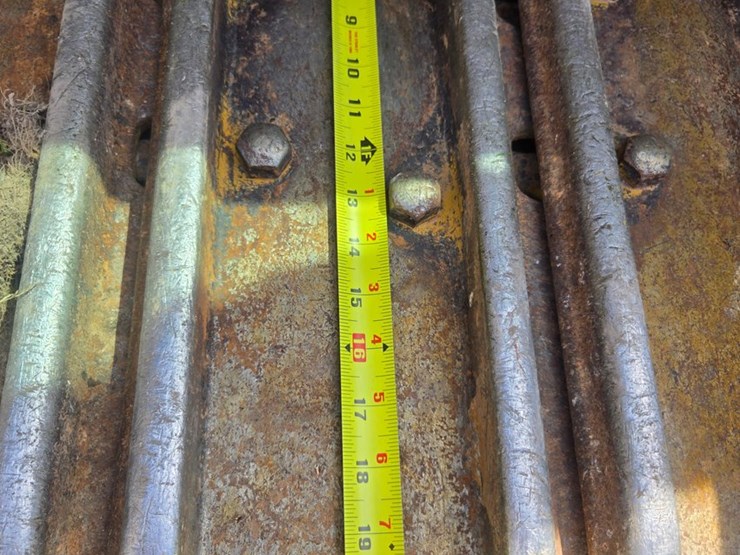 2014-caterpillar-953d-image-74