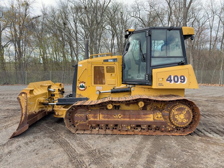 2016-caterpillar-d6k2-xl-image-2