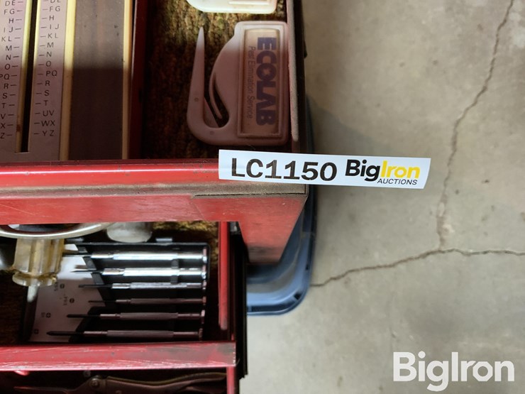 toolboxes-with-tools-image-11