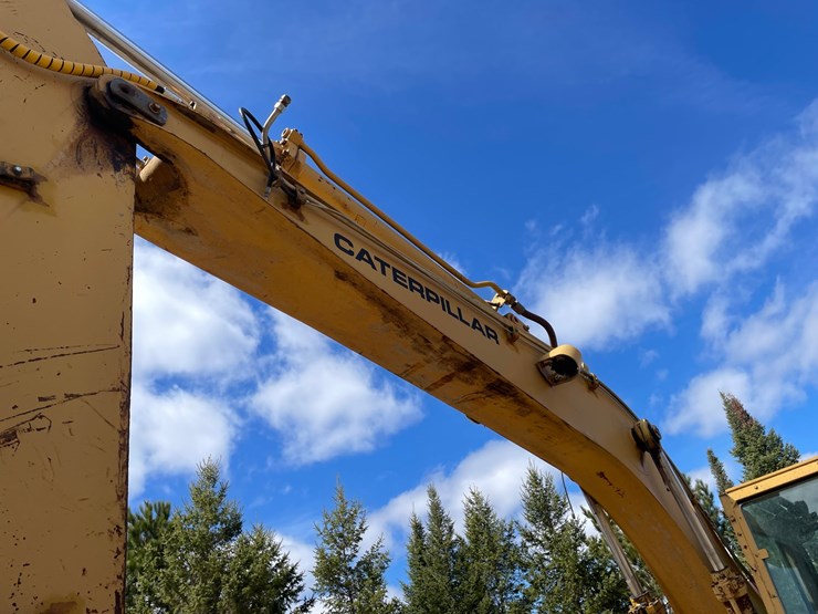 caterpillar-225-image-13