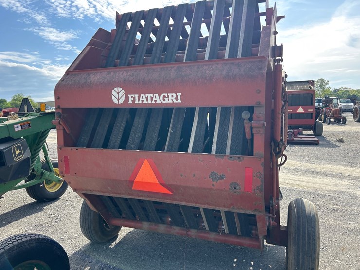 hesston-5510-image-5