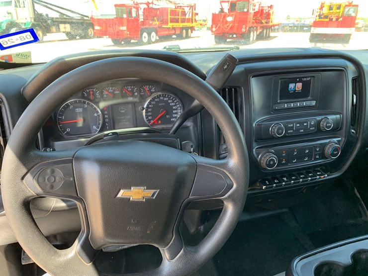 2022-chevrolet-silverado-6500hd-image-10
