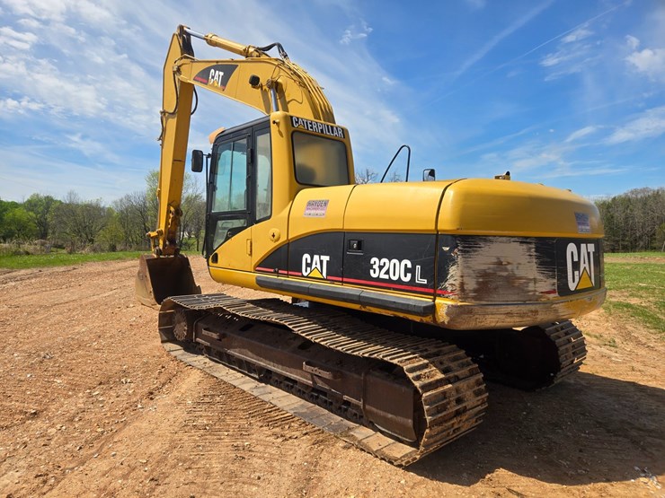 2003-caterpillar-320c-image-15