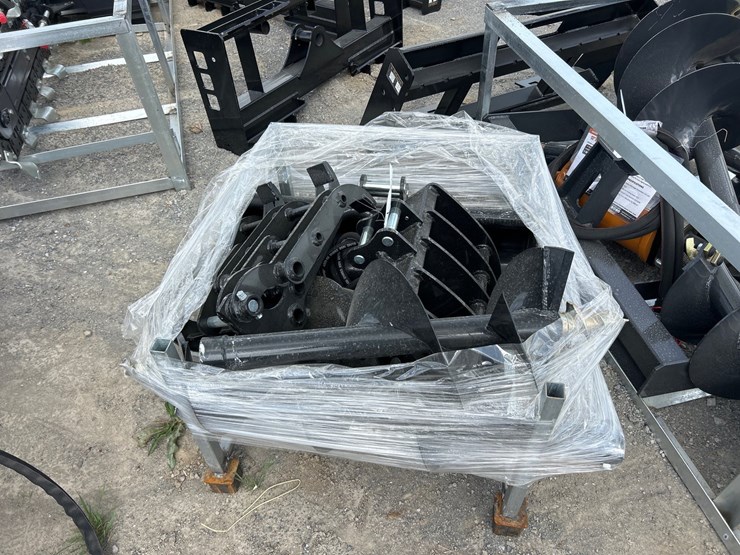 #62-•-mini-excavator-attachment-set-image-1