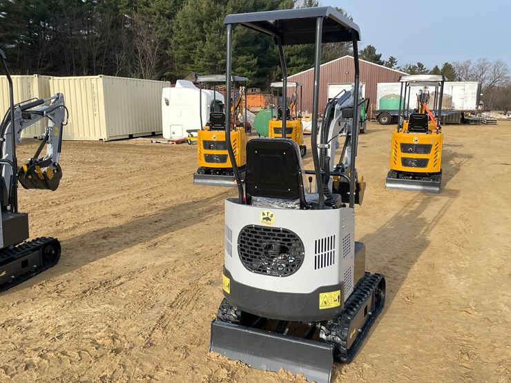 #1044-•-new-ats-d12d-mini-excavator-image-6