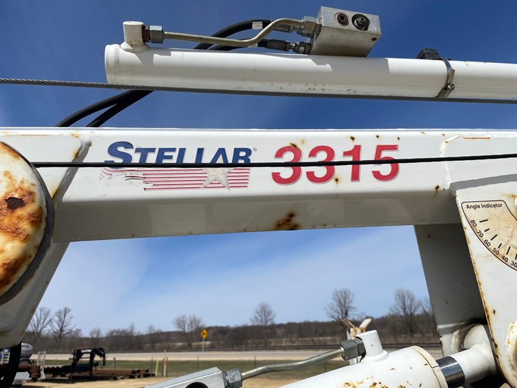 2011-ford-f550-image-89