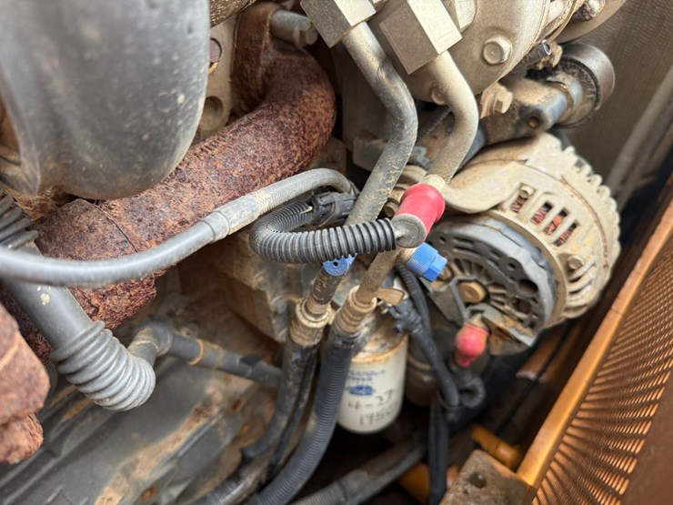 2016-case-1650m-image-40