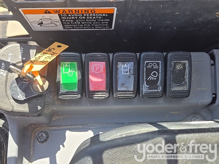 2020-kubota-svl65-2-image-74