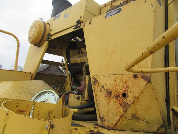 new-holland-tr96-image-17