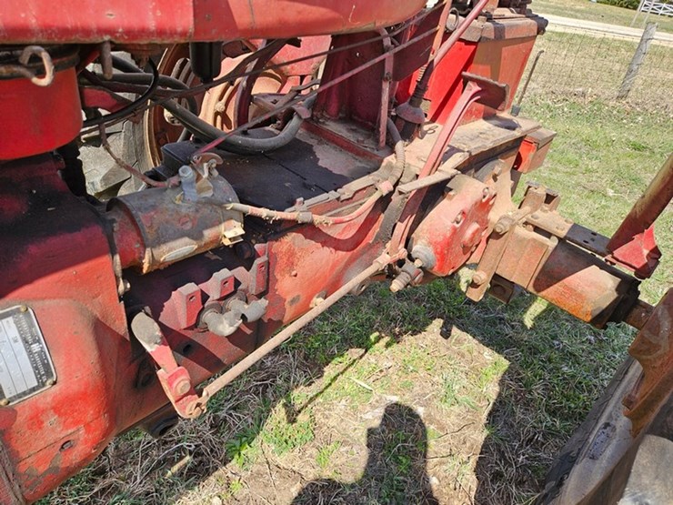 #525-•-farmall-super-m-tractor-image-39