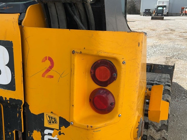 2021-jcb-215t-image-33