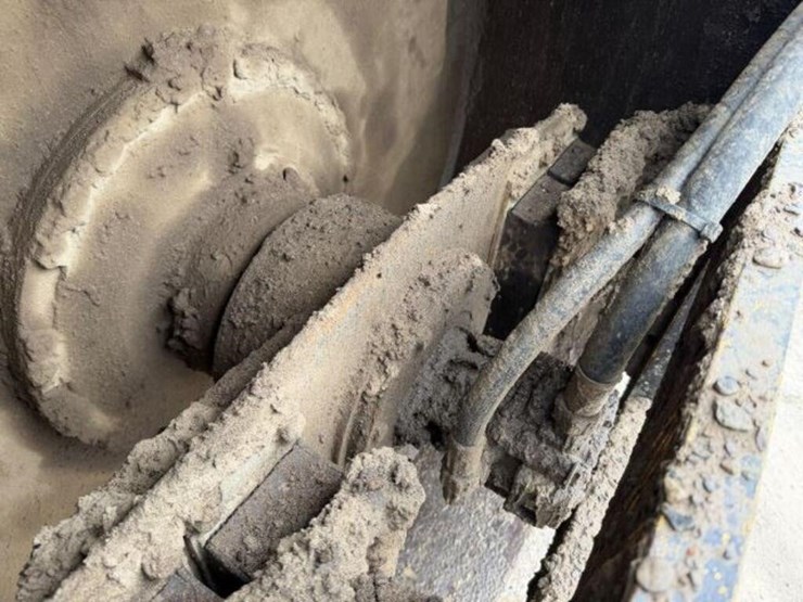 2011-bomag-bw211d-40-image-40