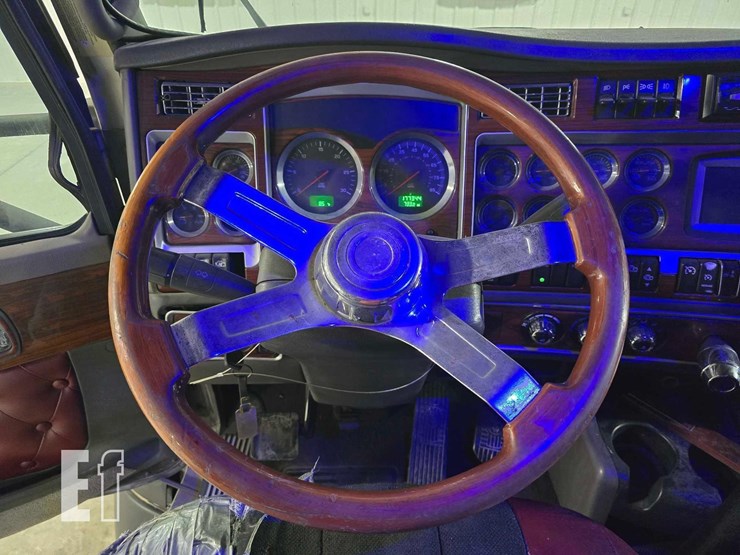 2009-kenworth-t660-image-10