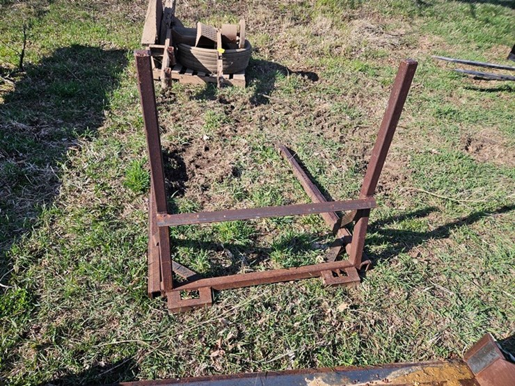 #554-•-round-bale-mover-image-4