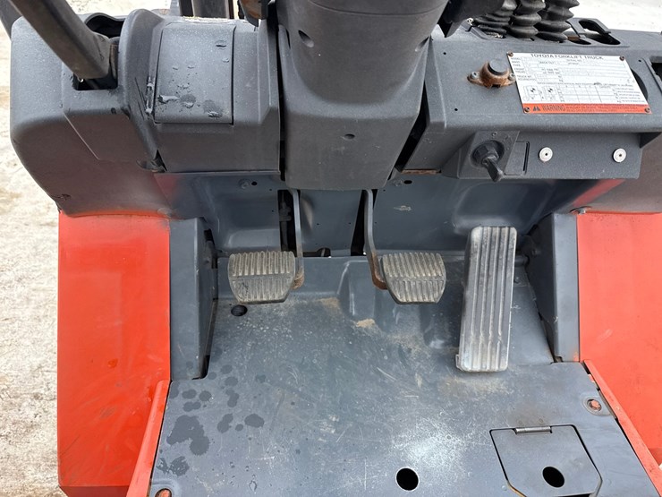 toyota-7fgcu25-image-20