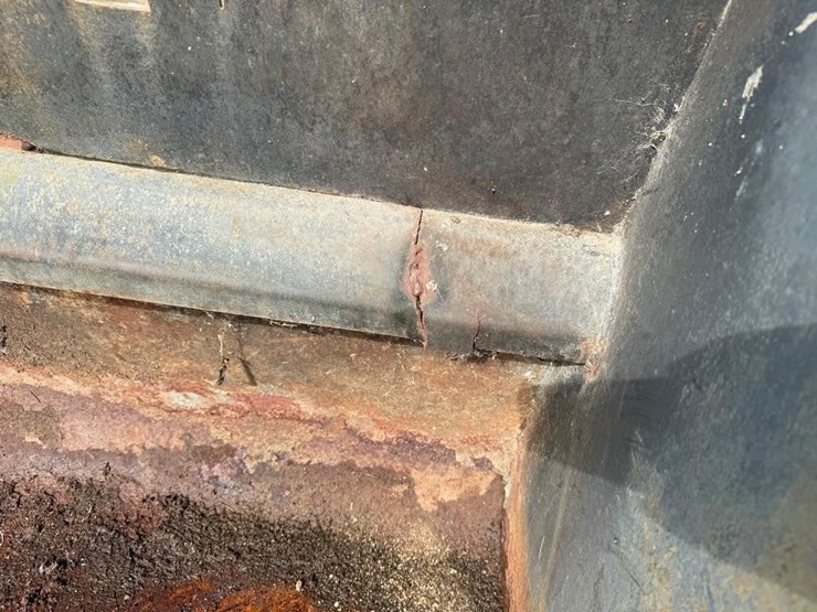 bobcat-8'-skidsteer-bucket-image-2