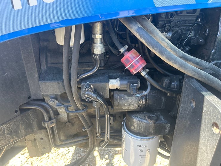 new-holland-t5070-image-18