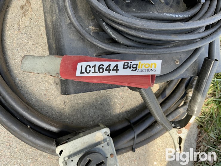 battery-charger-&-220v-cord-image-10