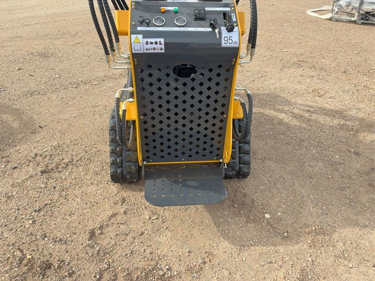 mini-2025-sdll60-skid-steer-image-5