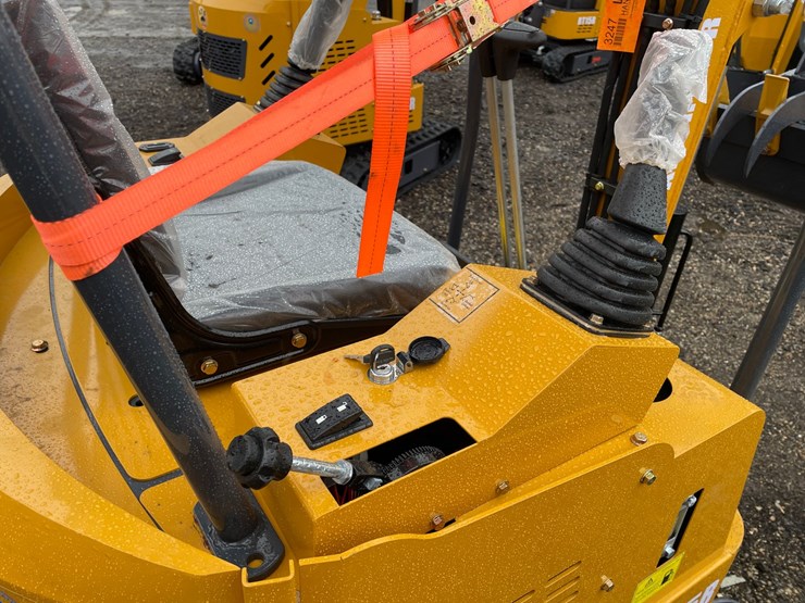 #3247-•-2026-ats-rt15r-mini-excavator-image-13