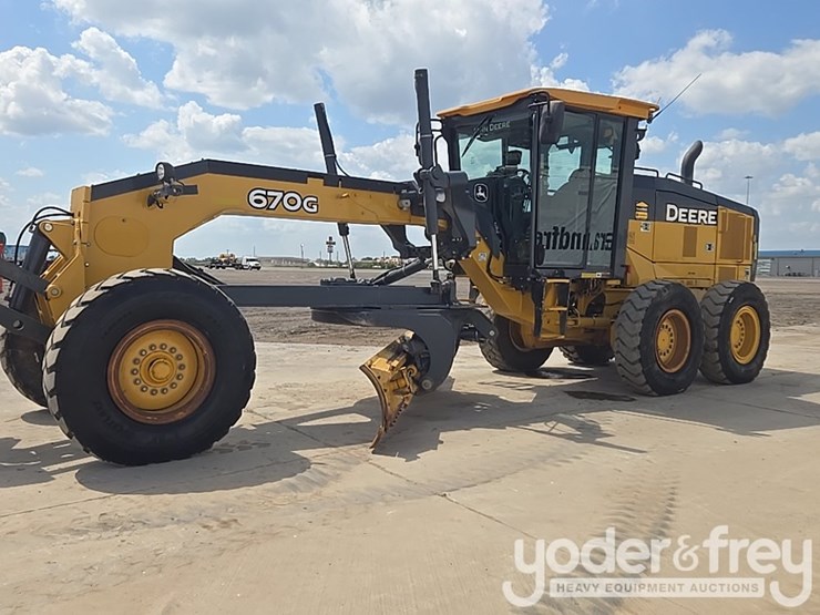 2019-deere-670g-image-9
