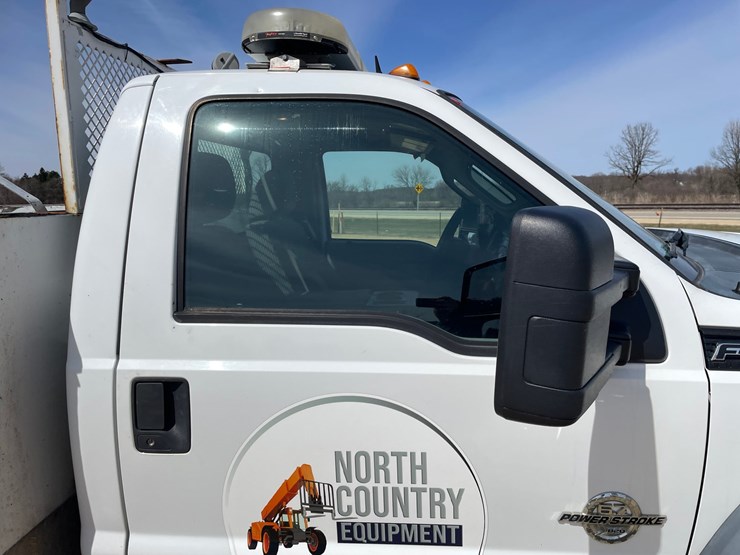 2011-ford-f550-image-18