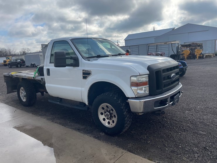 2010-ford-f250-xl-image-3