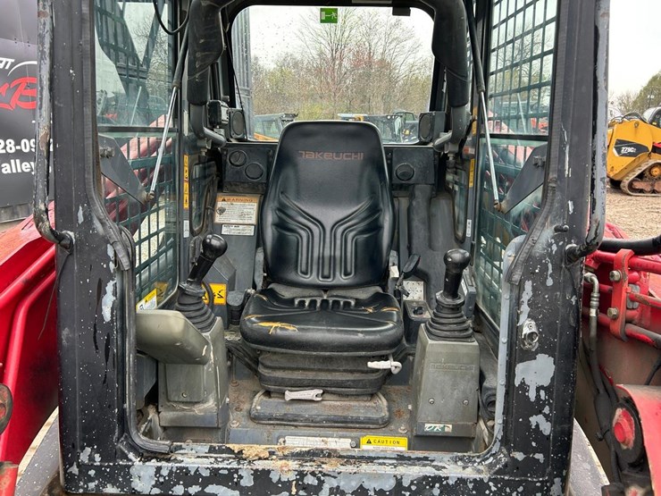 takeuchi-tl10v2-image-12