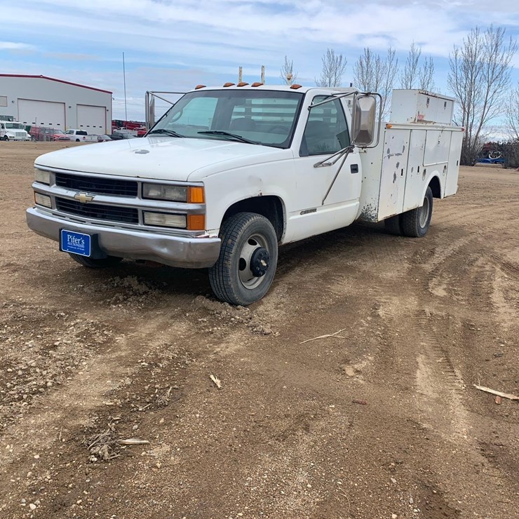 2000 Chevrolet C3500 Pickup
