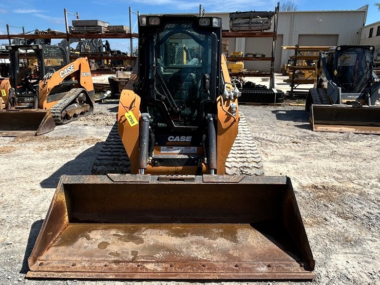 2023-case-tv450b-image-8