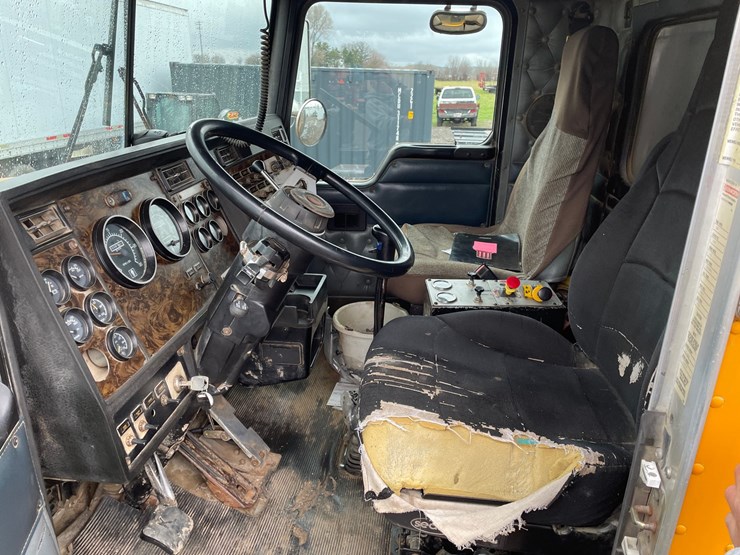 1997-kenworth-t800-image-39