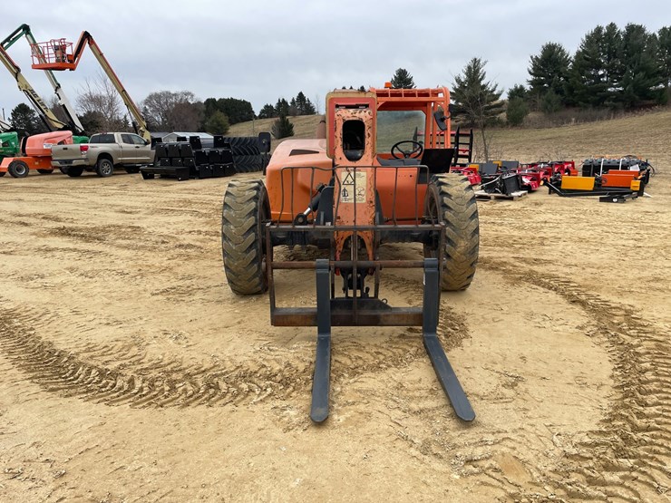 2012-jlg-g6-42a-image-2