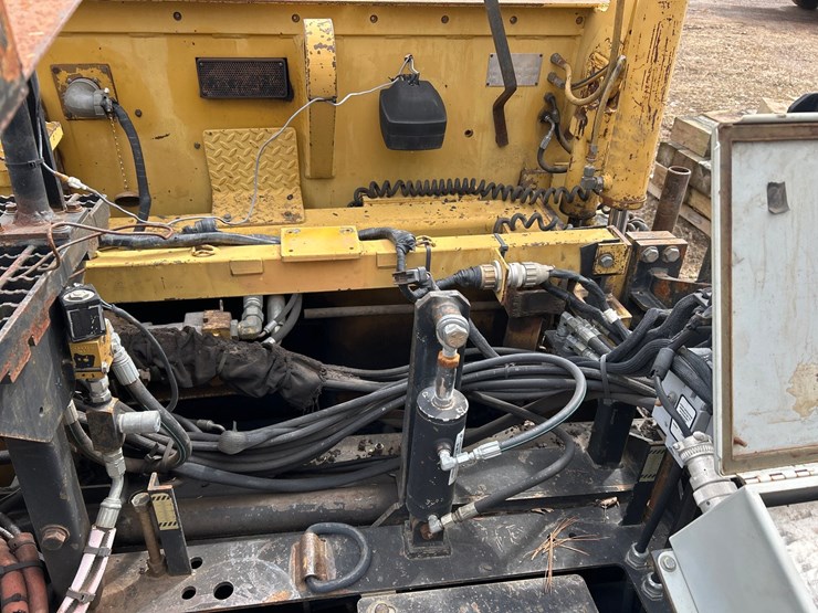 caterpillar-ap-1055b-image-25