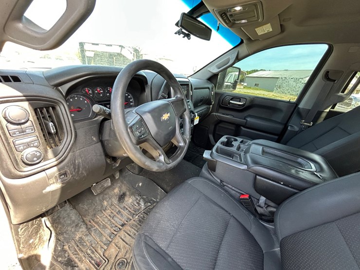 2020-chevrolet-silverado-1500-image-13