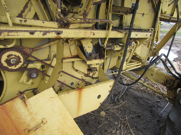 new-holland-tr96-image-8