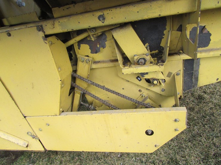 new-holland-tr96-image-13