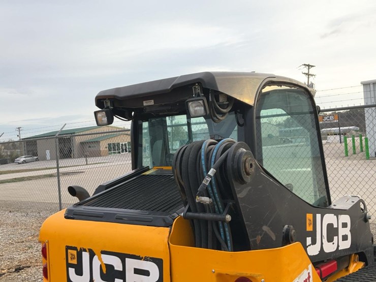 2022-jcb-215t-image-29