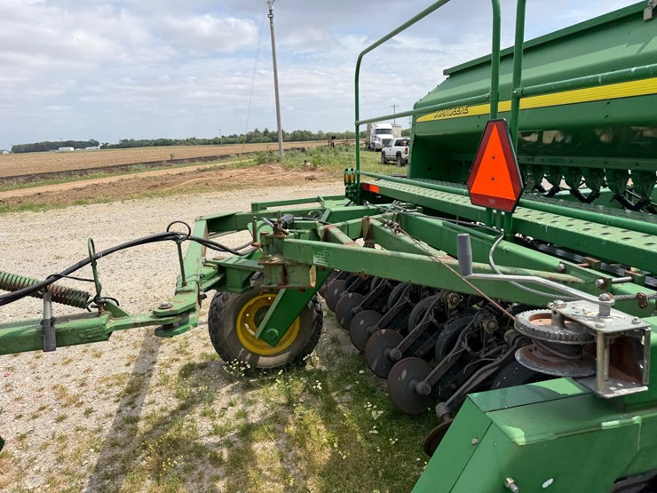 john-deere-1590-image-96